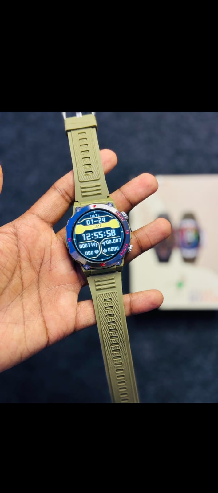 Laxasfit GT11 Sports Round Dial Smartwatch – Luxury Design & Fitness Tracking